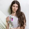 white-glossy-mug-white-11-oz-woman-68dfe08e2569c "Onks sulla lähdettä?" - kahvimuki